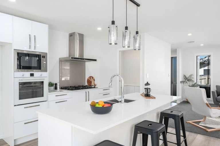 Photo of property in 11 Topsail Way, Whitby, Porirua, 5024