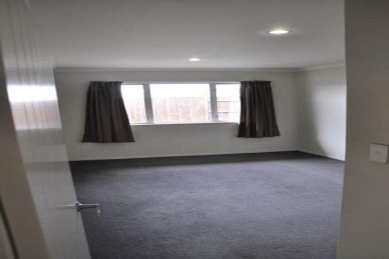 Photo of property in 51 Tennyson Avenue, Kelvin Grove, Palmerston North, 4414