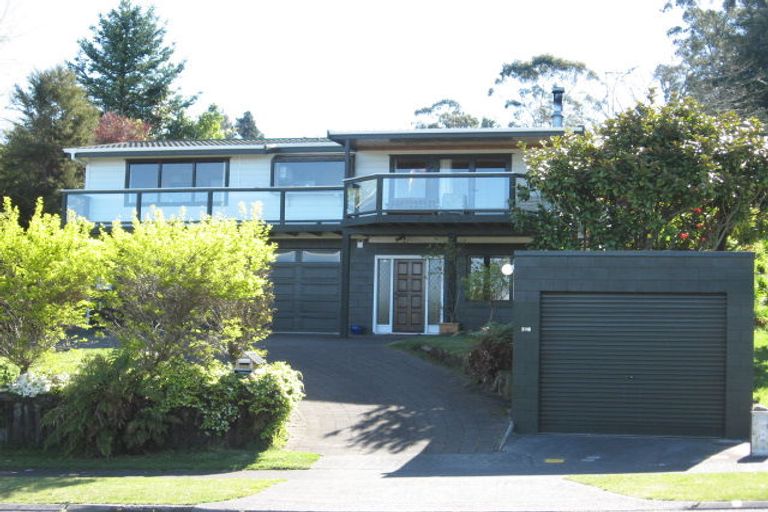Photo of property in 106 Wakeman Road, Acacia Bay, Taupo, 3330