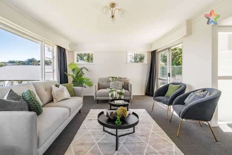 Photo of property in 24 Martin Grove, Normandale, Lower Hutt, 5010