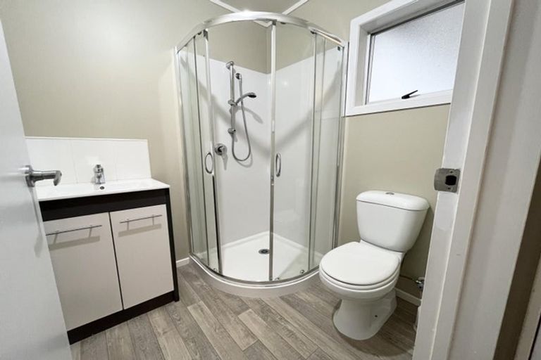 Photo of property in 42 Cobham Crescent, Kelston, Auckland, 0602