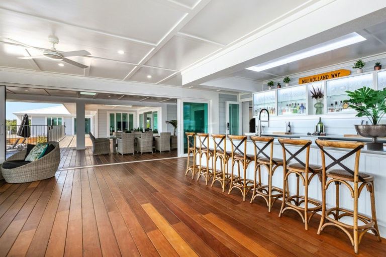 Photo of property in 87 Rutherford Drive, Waikanae Beach, Waikanae, 5036