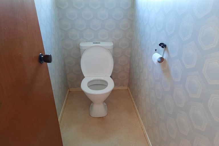 Photo of property in 1/48 Halberg Street, Glenfield, Auckland, 0629