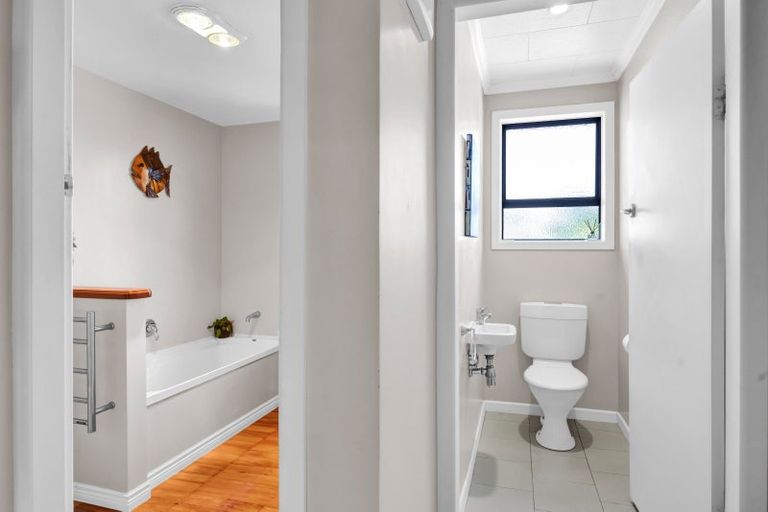 Photo of property in 11 Lynton Street, Upper Vogeltown, New Plymouth, 4310