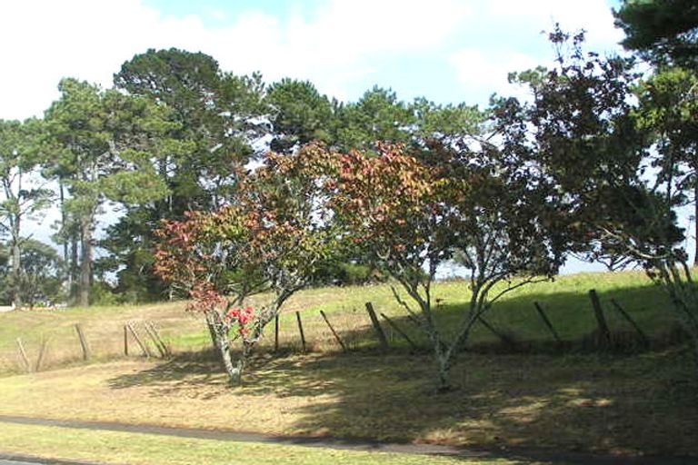 Photo of property in 37 Grenada Avenue, Forrest Hill, Auckland, 0620