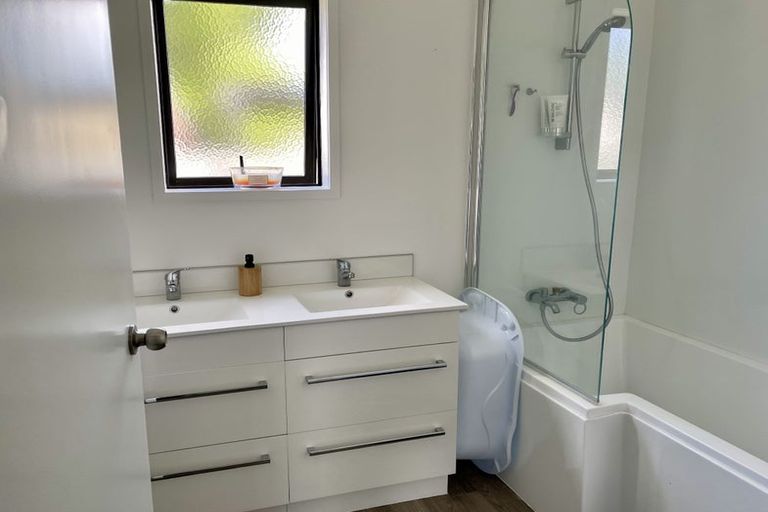 Photo of property in 18b Strowan Avenue, Fairfield, Hamilton, 3214