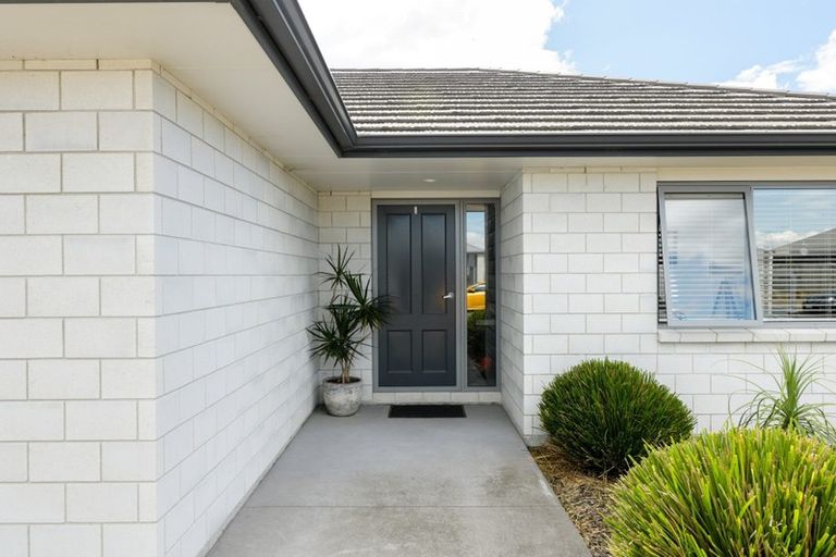 Photo of property in 12 Hebe Crescent, Papamoa Beach, Papamoa, 3118