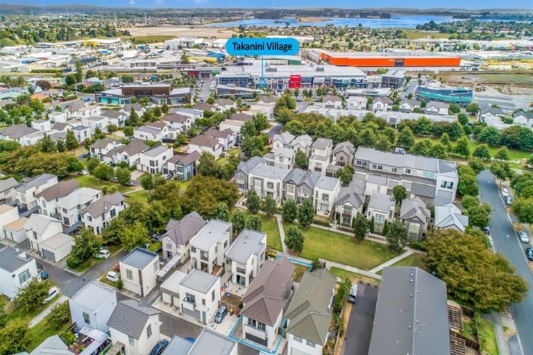 Photo of property in 49 Phar Lap Crescent, Takanini, 2112