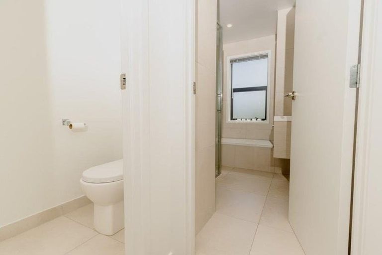 Photo of property in 4 Whimbrel Road, Flat Bush, Auckland, 2019