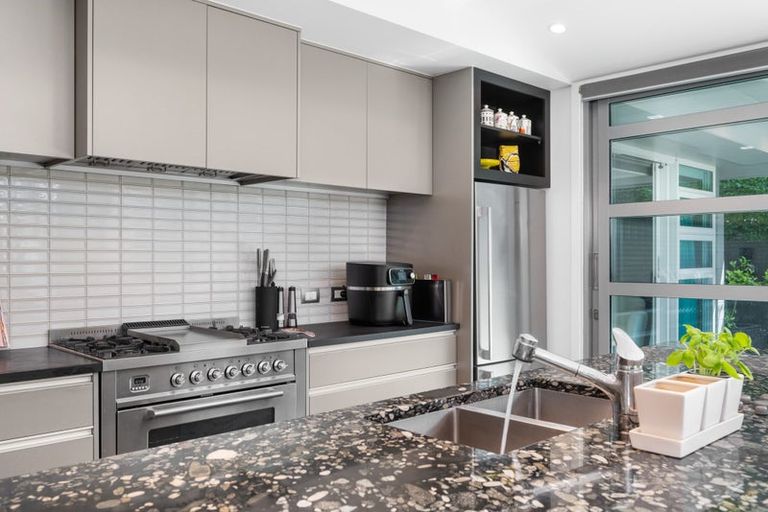 Photo of property in 12a Nosworthy Street, Blenheim, 7201