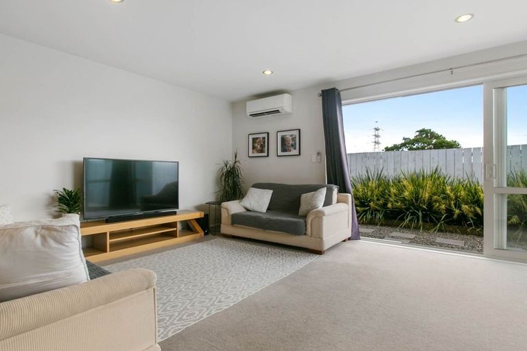 Photo of property in 235b Porchester Road, Takanini, 2112