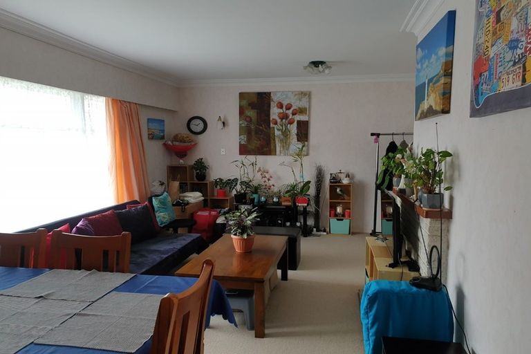 Photo of property in 303a Waiwhetu Road, Fairfield, Lower Hutt, 5011