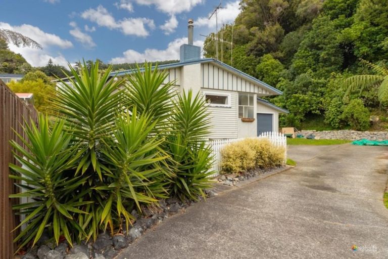 Photo of property in 40 Pembroke Street, Tawa, Wellington, 5028