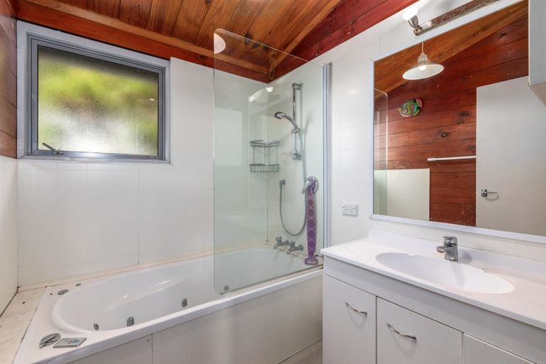 Photo of property in 6 Rawhiti Road, Pukerua Bay, 5026