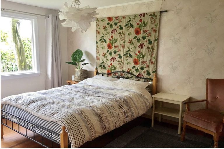 Photo of property in 2/17 Waimairi Road, Upper Riccarton, Christchurch, 8041