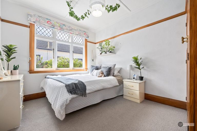 Photo of property in 5-7 Mahoe Street, Eastbourne, Lower Hutt, 5013