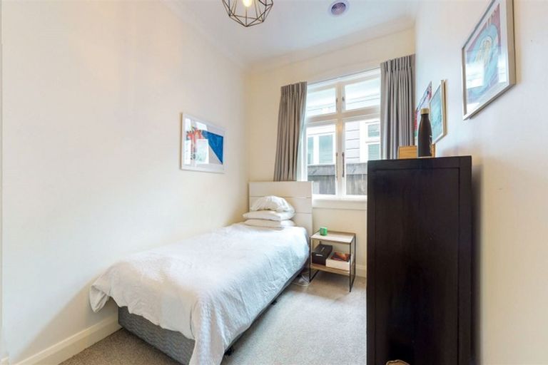 Photo of property in 22 Central Terrace, Alicetown, Lower Hutt, 5010