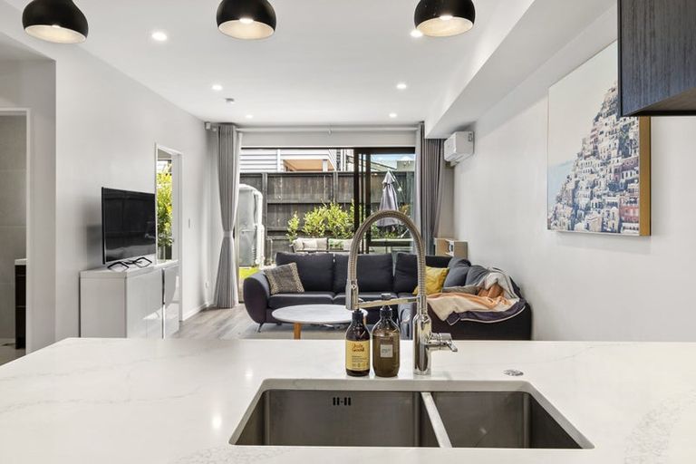 Photo of property in 25 Waterlily Street, Hobsonville, Auckland, 0616