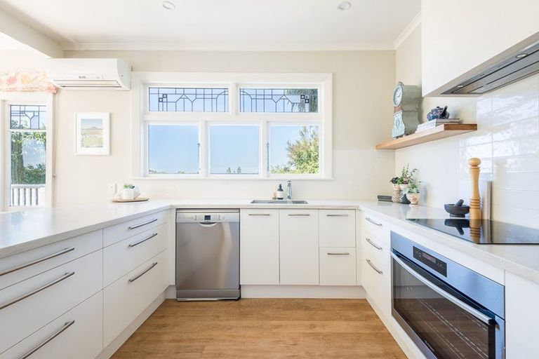 Photo of property in 7 Hackthorne Road, Cashmere, Christchurch, 8022