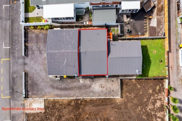 Photo of property in 76b Eliot Street, New Plymouth, 4310