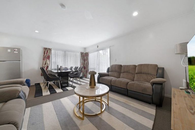 Photo of property in 56 Christmas Road, Manurewa, Auckland, 2102