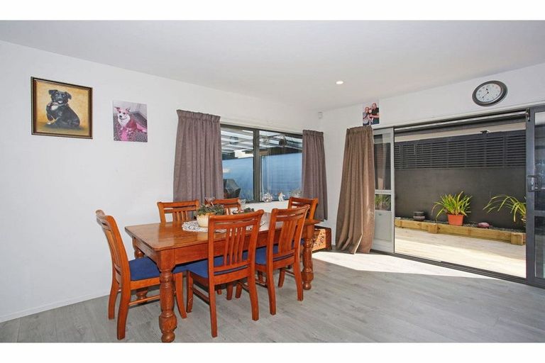 Photo of property in 9 Rere Awa Road, Glenbrook, 2681