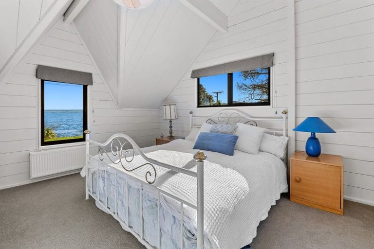 Photo of property in 15 Waana Street, Mourea, Rotorua, 3074