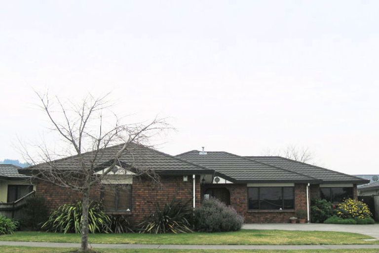 Photo of property in 16 Brompton Drive, Taradale, Napier, 4112