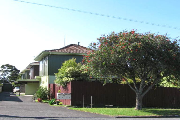 Photo of property in 1/10 Akehurst Avenue, New Lynn, Auckland, 0600