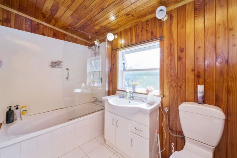 Photo of property in 17 Cornwall Street, Patea, 4520