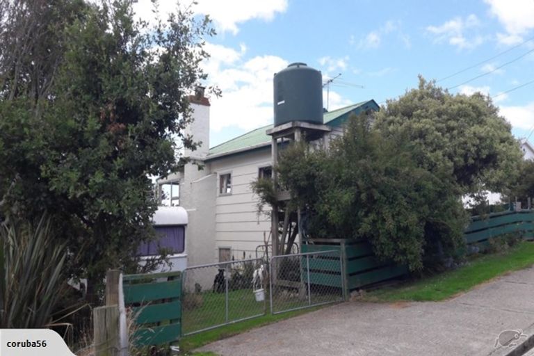 Photo of property in 6 Cargill Street, Owaka, 9535