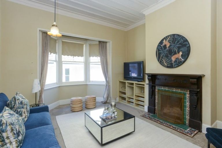 Photo of property in 5 May Avenue, Hospital Hill, Napier, 4110