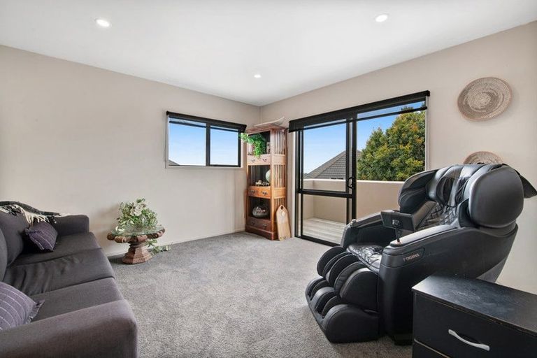 Photo of property in 115 Alec Craig Way, Gulf Harbour, Whangaparaoa, 0930