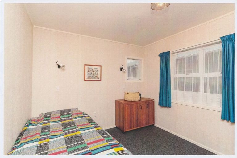 Photo of property in 8 Mahoe Street, Strandon, New Plymouth, 4312