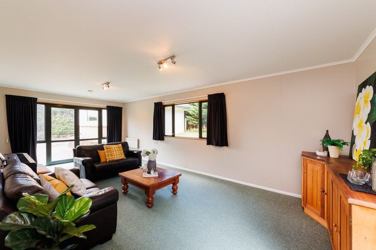 Photo of property in 80 Ngahere Park Road, Turitea, Palmerston North, 4472