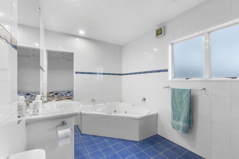 Photo of property in 12 Sycamore Place, Pukete, Hamilton, 3200
