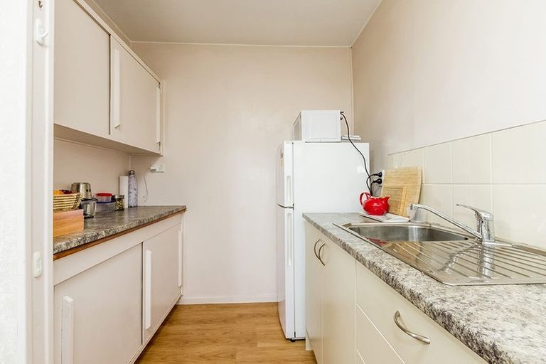 Photo of property in 73 Lynden Avenue, Hillcrest, Auckland, 0627