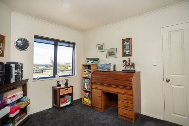 Photo of property in 28 Cowper Side Road, Dannevirke, 4976