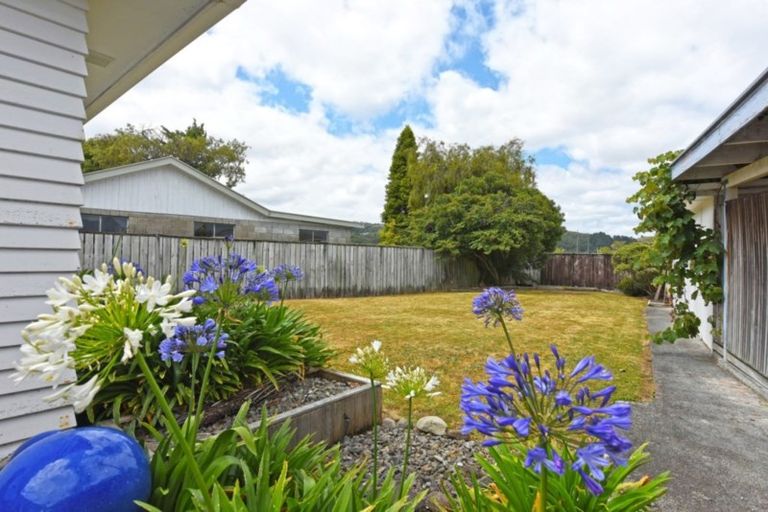 Photo of property in 29 Oxford Crescent, Ebdentown, Upper Hutt, 5018