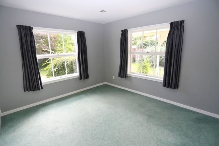 Photo of property in 11 Radbrook Street, Avonhead, Christchurch, 8042