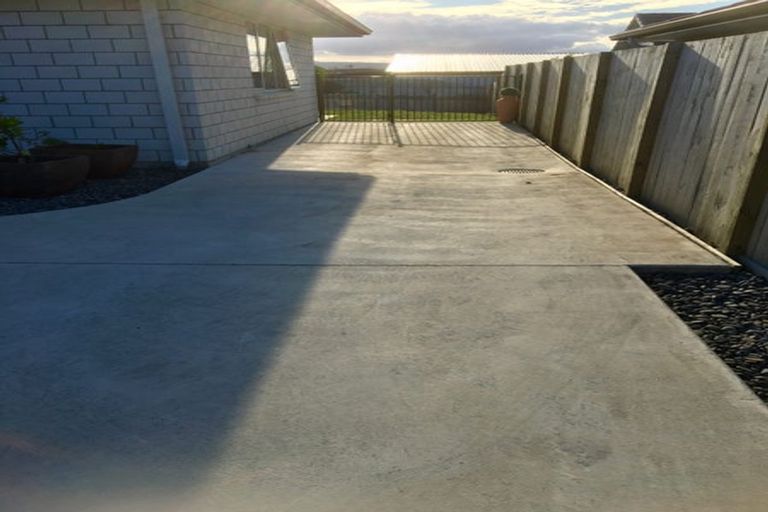 Photo of property in 26 Benmore Crescent, Pyes Pa, Tauranga, 3112