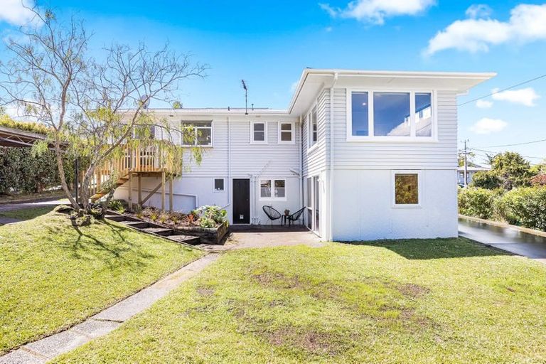 Photo of property in 14 Belmont Terrace, Milford, Auckland, 0620