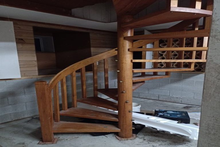 Photo of property in 30 Sunvue Road, Glen Eden, Auckland, 0602