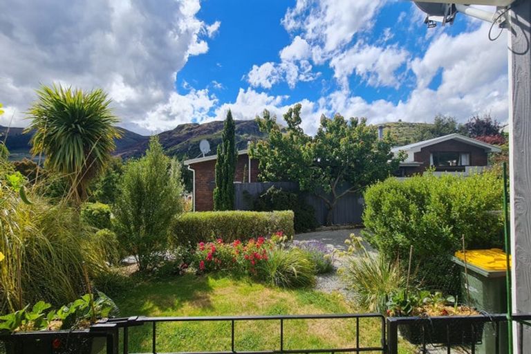 Photo of property in 22 Lake Avenue, Frankton, Queenstown, 9300