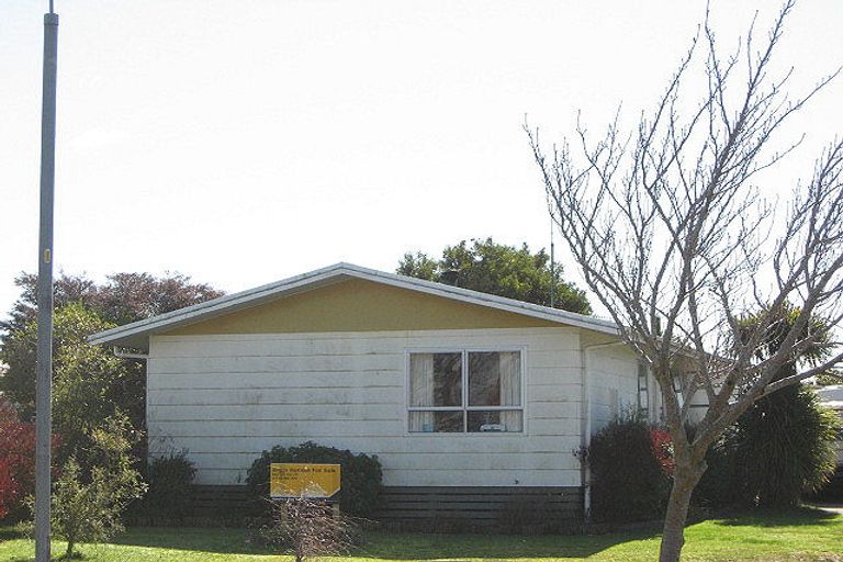 Photo of property in 8 Redwood Drive, Waipukurau, 4200