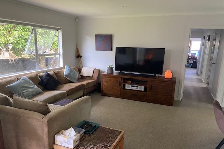 Photo of property in 2 Frank Hewitt Street, Pukekohe, 2120