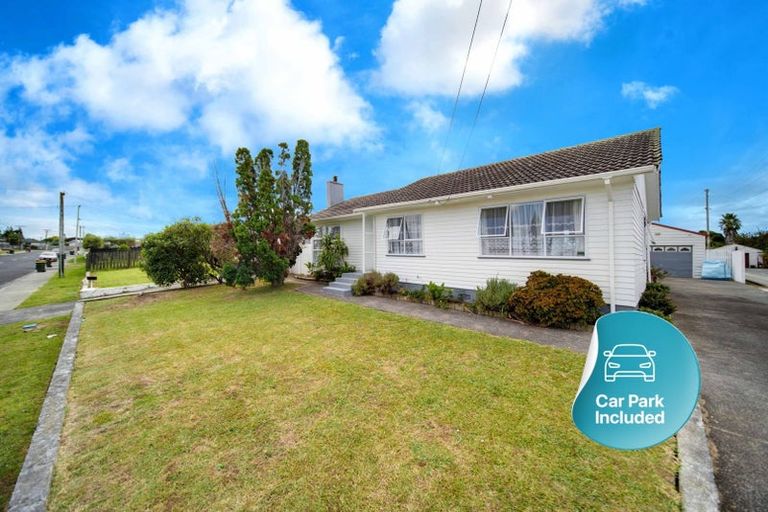 Photo of property in 57 Cargill Street, Papakura, 2110