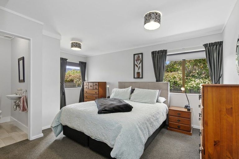 Photo of property in 10a Whitley Avenue, Ebdentown, Upper Hutt, 5018