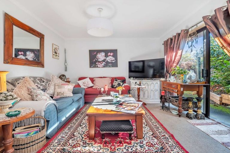 Photo of property in 3/7 Gerald Stokes Avenue, Helensville, 0800