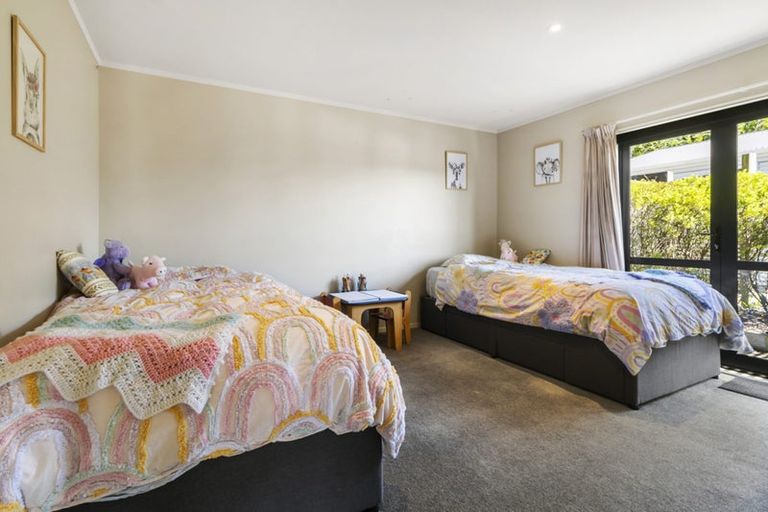 Photo of property in 78d Queens Drive, Lyall Bay, Wellington, 6022